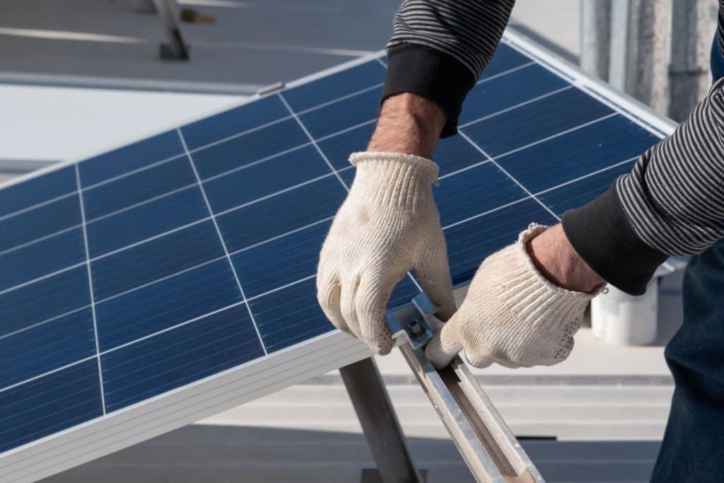 Instalación de paneles solares en Mira Mesa, Condado de San Diego CA por San Diego Solar Surfers