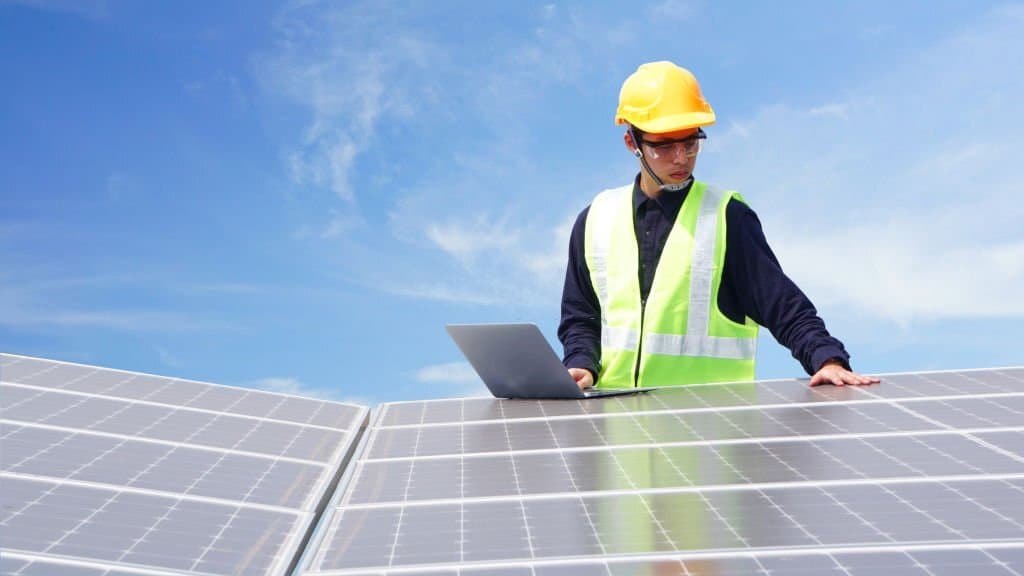 Instalación de paneles solares en Mission Valley, Condado de San Diego CA por San Diego Solar Surfers