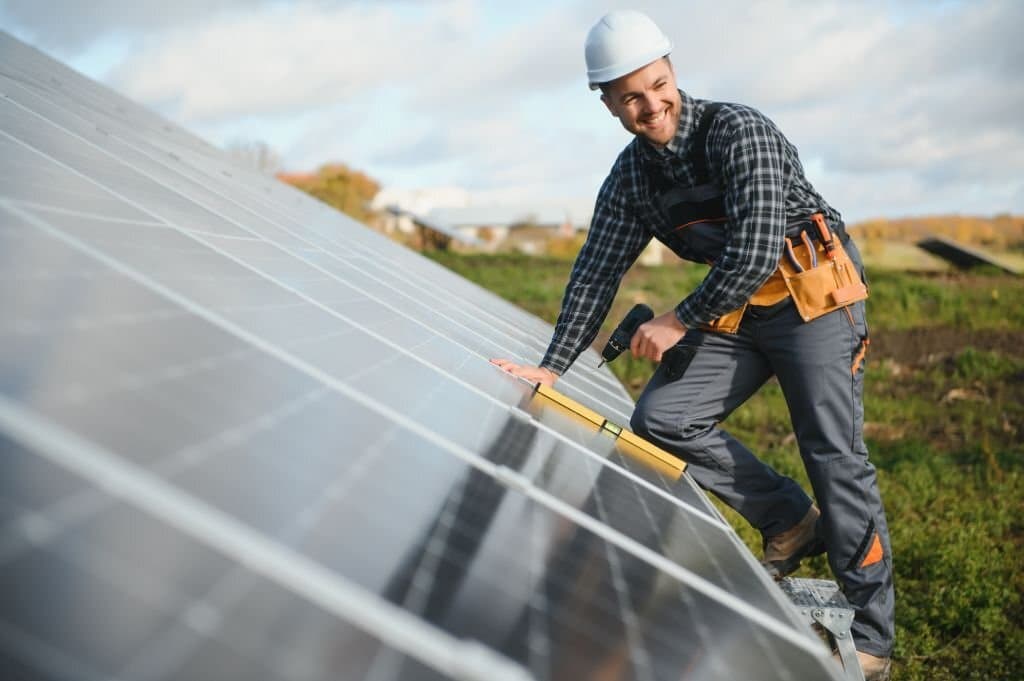 Instalación de paneles solares en Spring Valley, Condado de San Diego CA por San Diego Solar Surfers